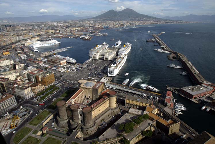 Napoli: Mutui agevolati a 30mila famiglie per l’acquisto di case comunali